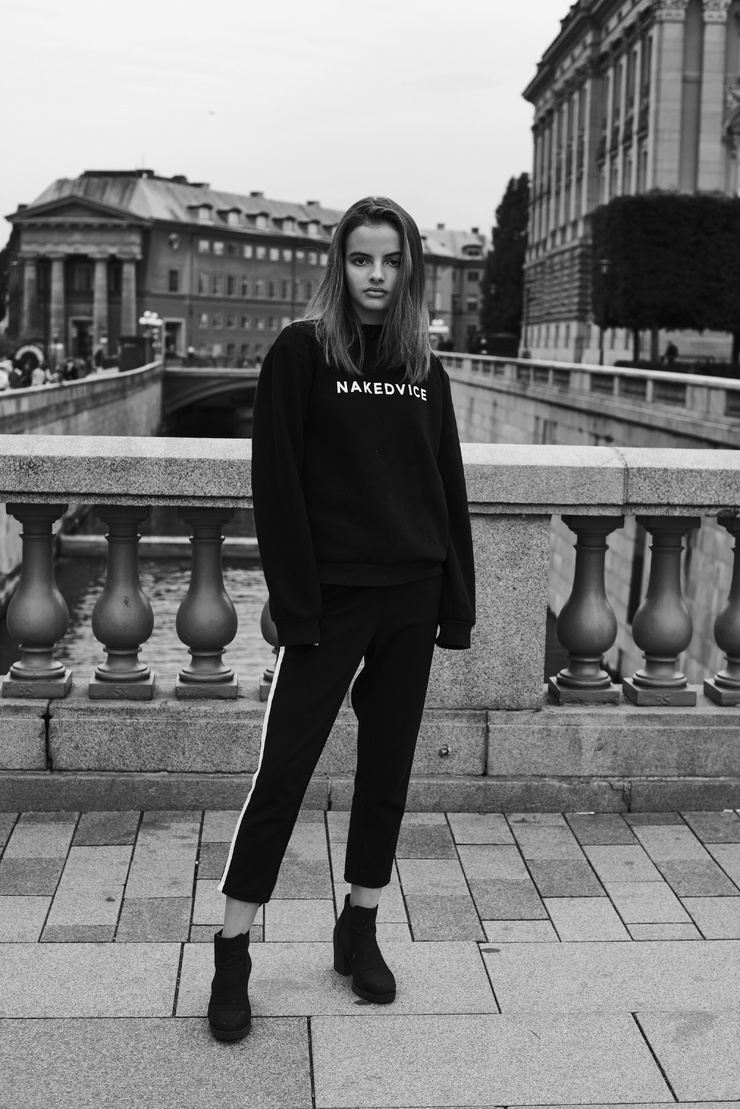 Elle de Vries