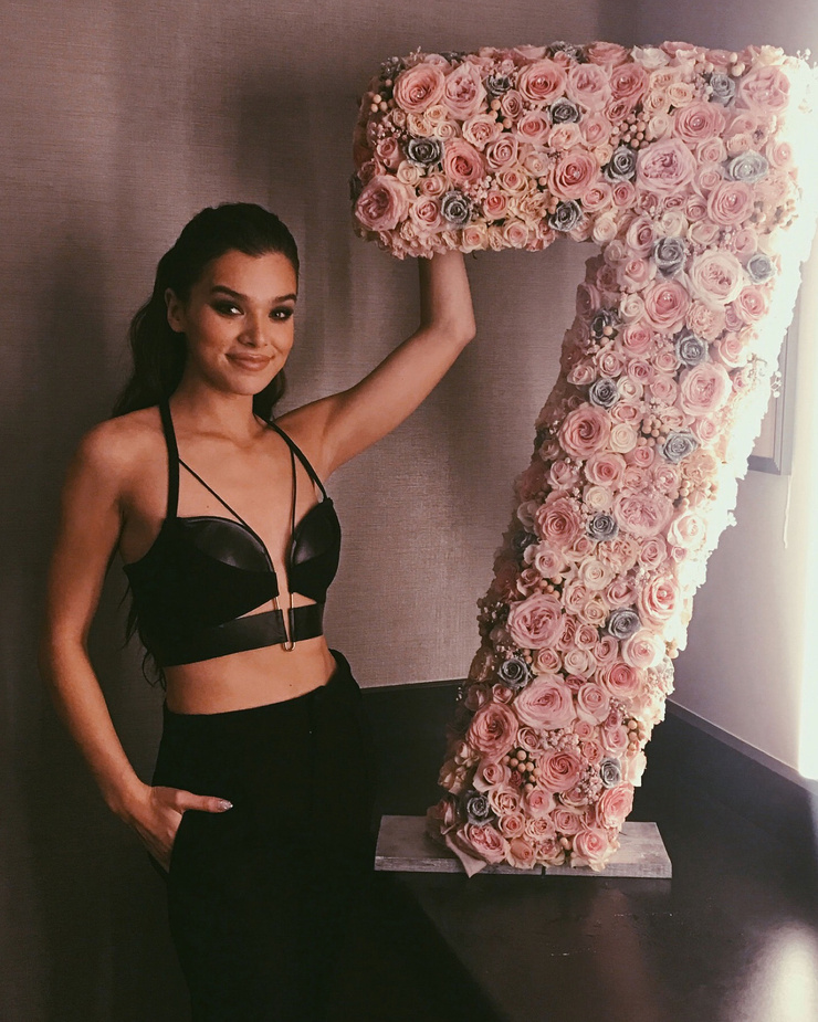 Hailee Steinfeld Hailee Steinfeld