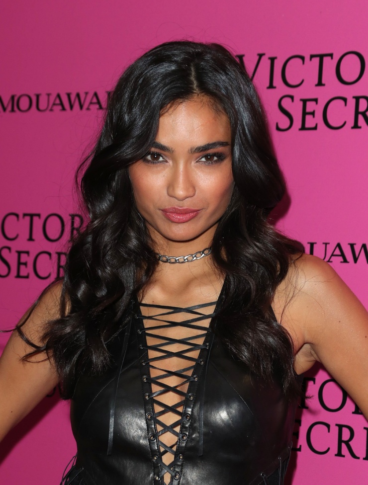 Kelly Gale