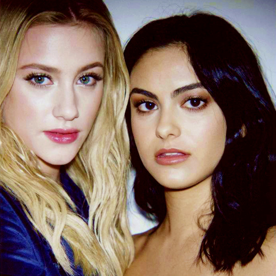 Lili Reinhart