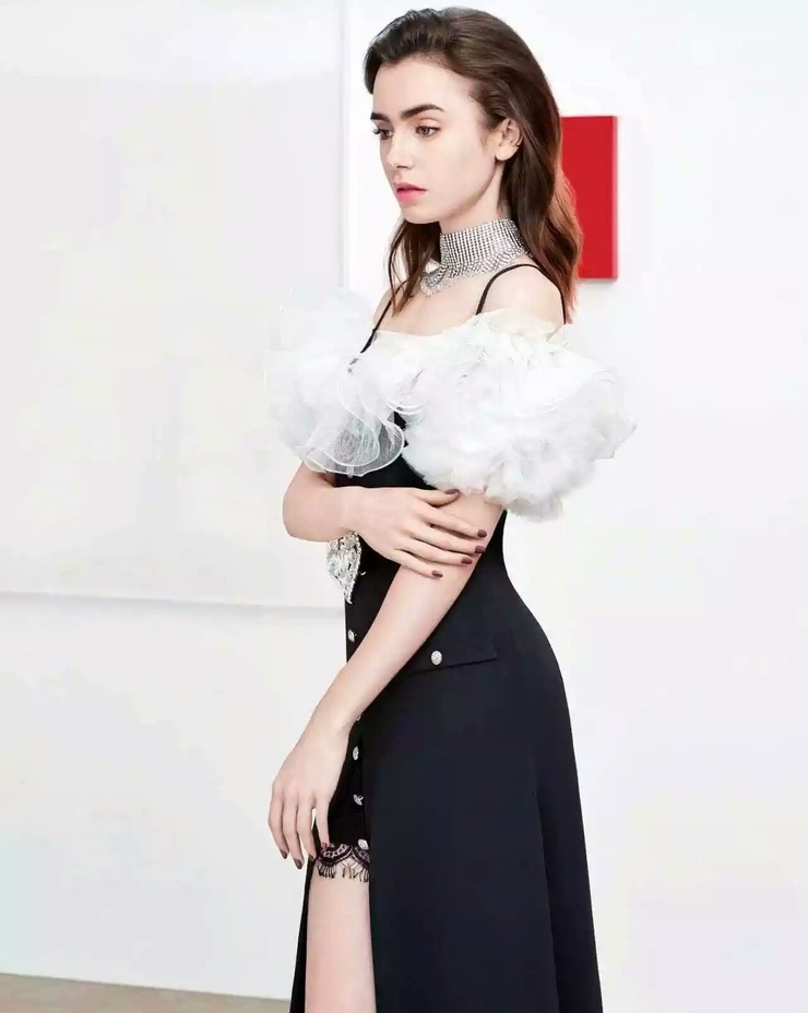 Lily Collins Lily Collins