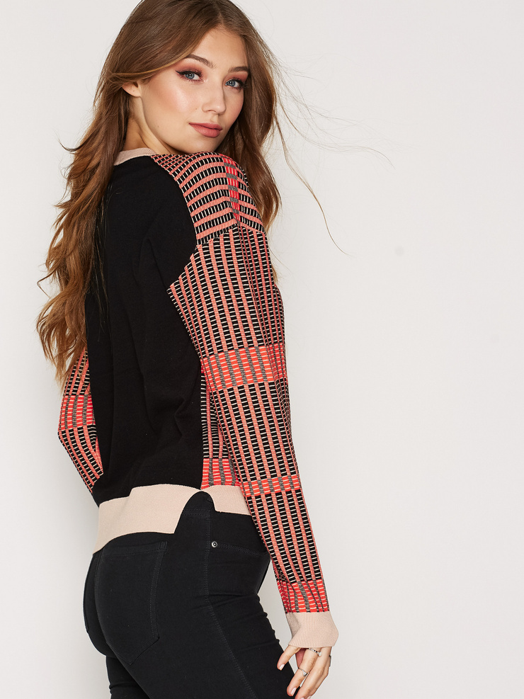 Lorena RAE