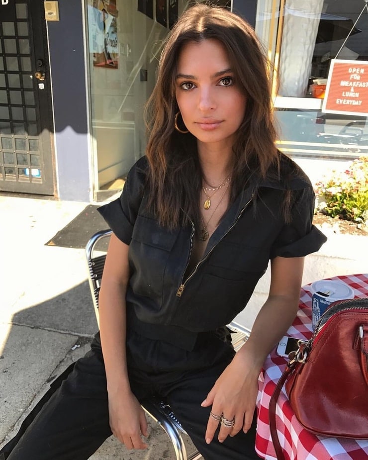 Emily Ratajkowski