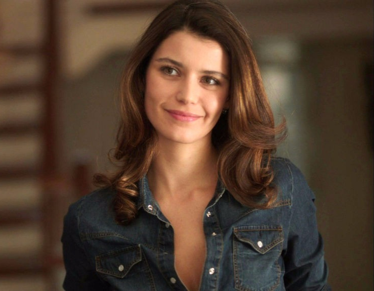 Beren Saat Beren Saat