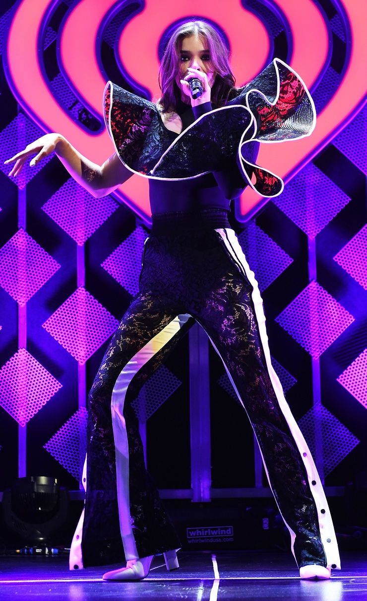 Hailee Steinfeld