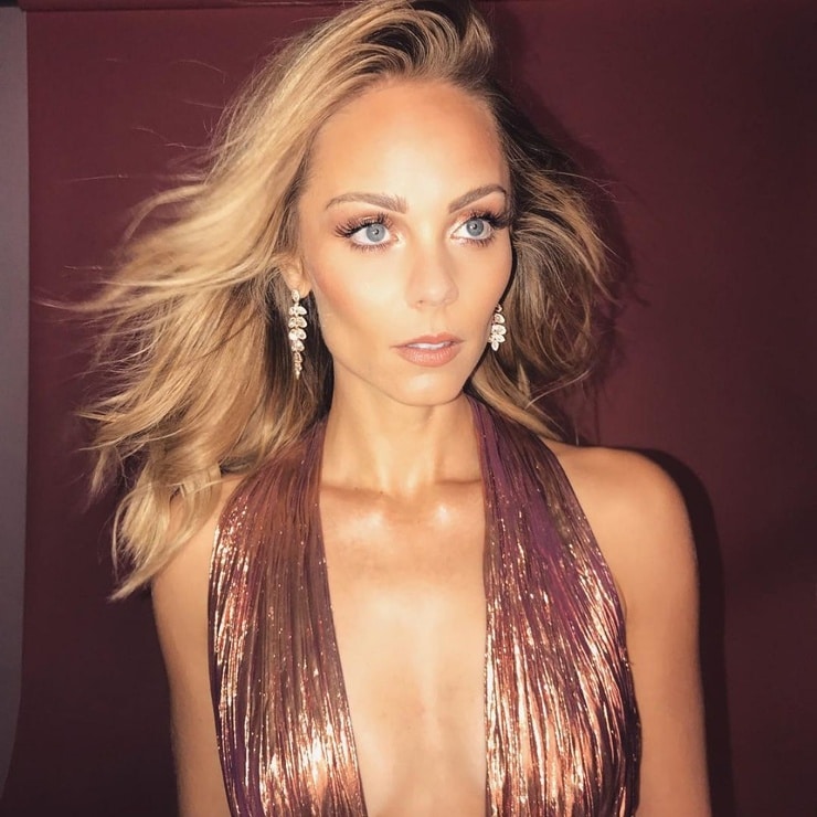 Laura Vandervoort Laura Vandervoort