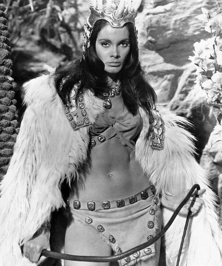 Martine Beswick