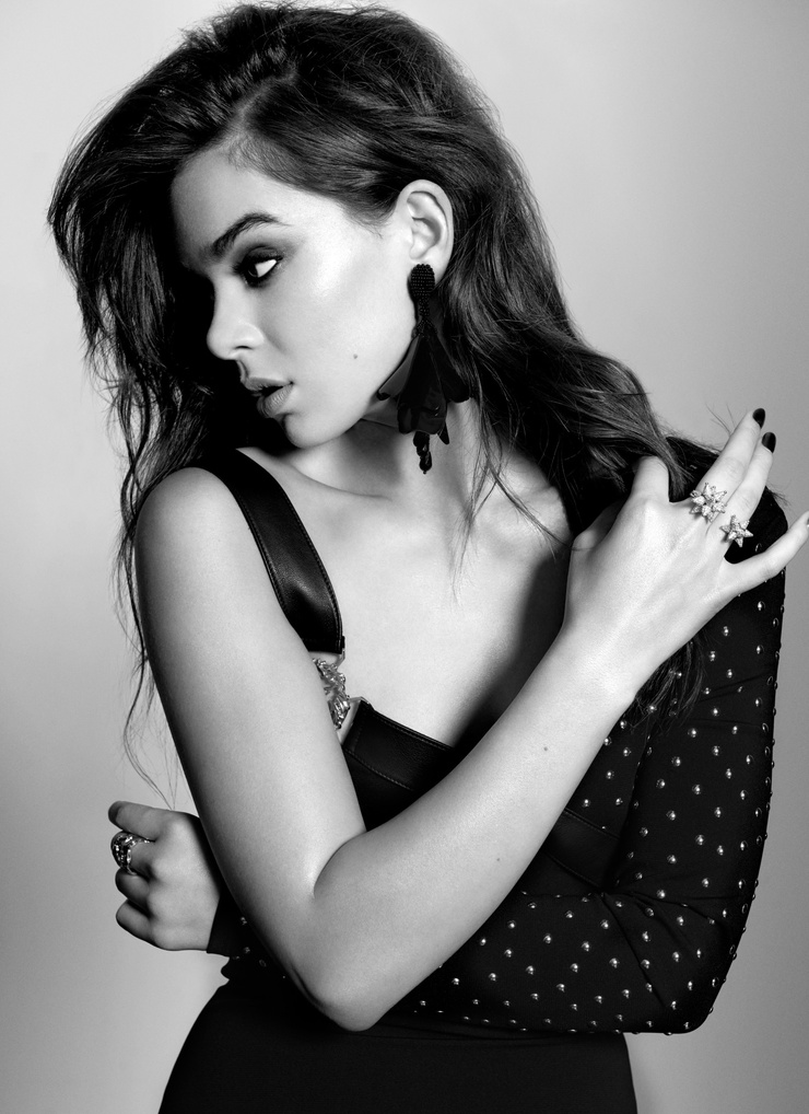 Hailee Steinfeld Hailee Steinfeld