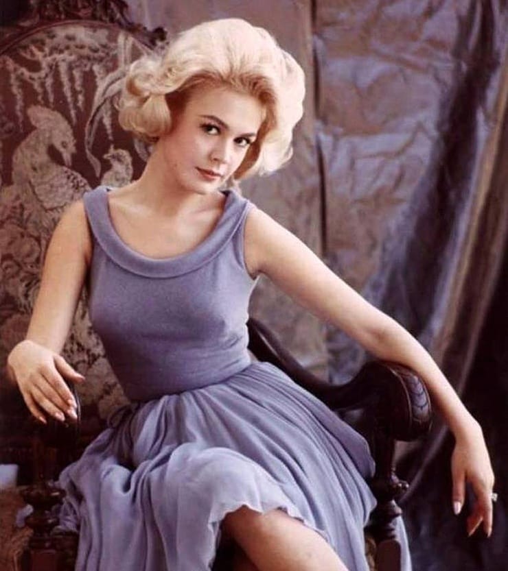 Next photo of Sandra Dee