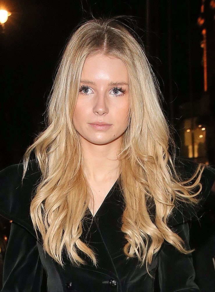 Picture of Lottie Moss