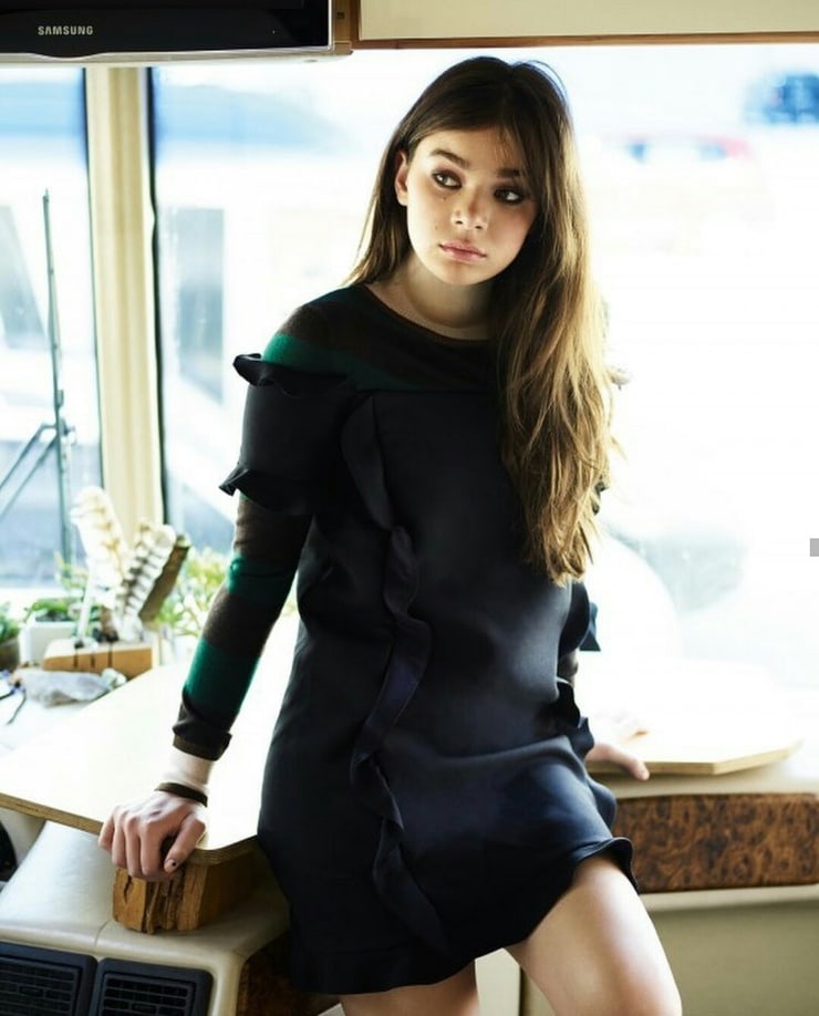 Hailee Steinfeld Hailee Steinfeld
