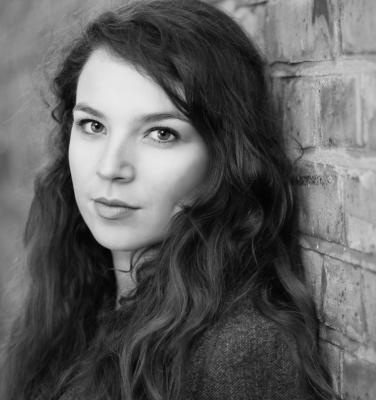 Naomi Waring