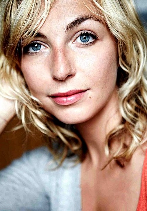 Amelie Etasse Amelie Etasse