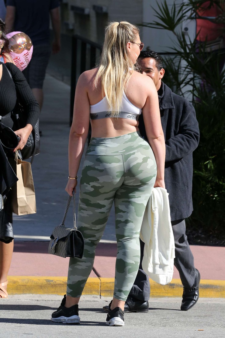 Iskra Lawrence
