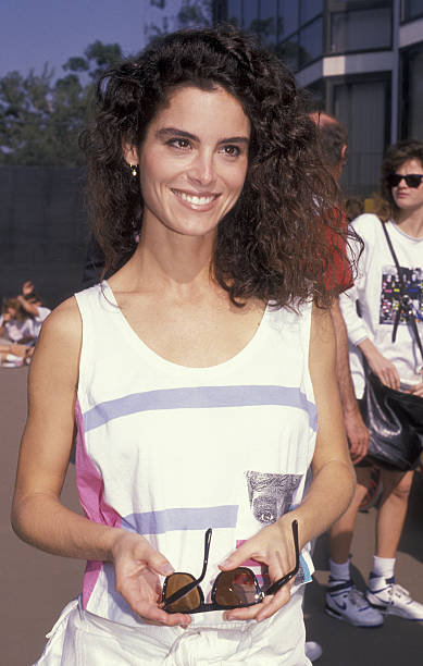 Betsy Russell