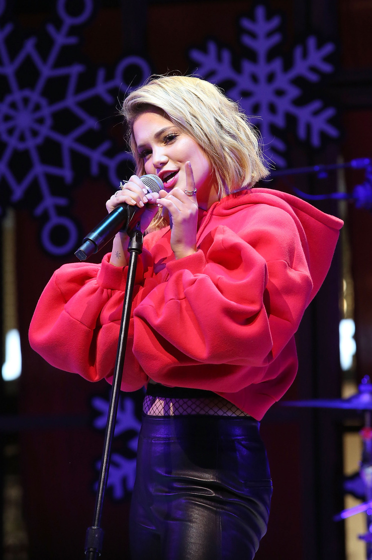 Olivia Holt