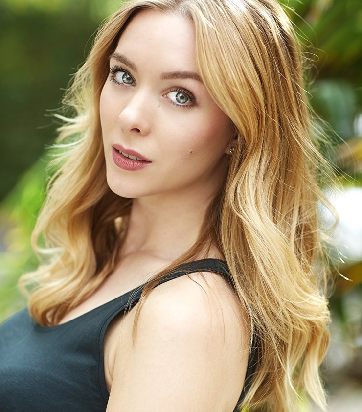 Rosanna Hoult Rosanna Hoult