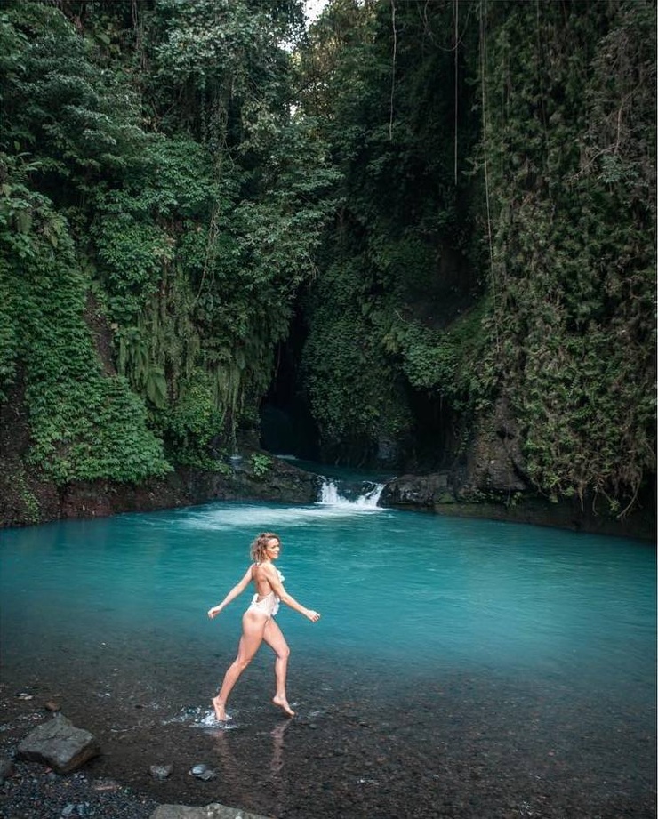 Shantel VanSanten