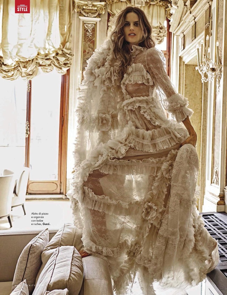 Izabel Goulart Izabel Goulart