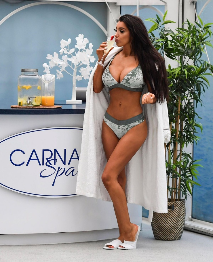 Chloe Khan Chloe Khan