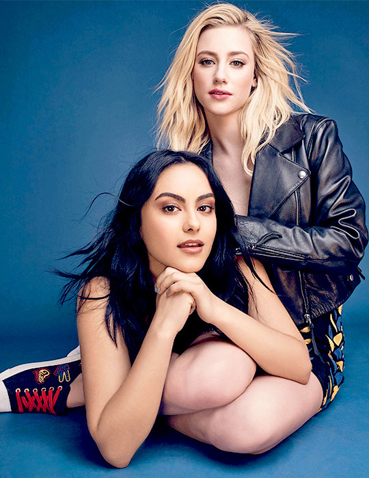 Camila Mendes