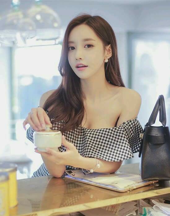 Son Youn Ju