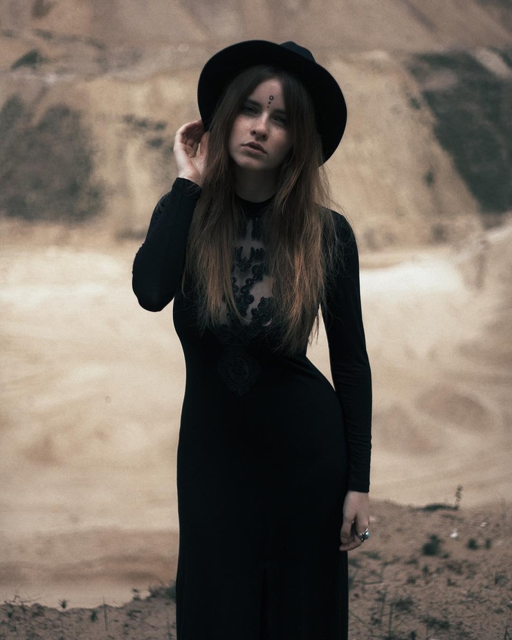 Caro Feeline