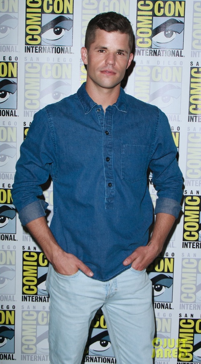 Charlie Carver