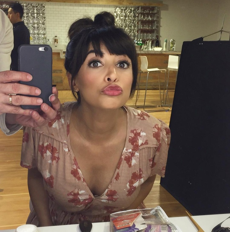Hannah Simone Hannah Simone