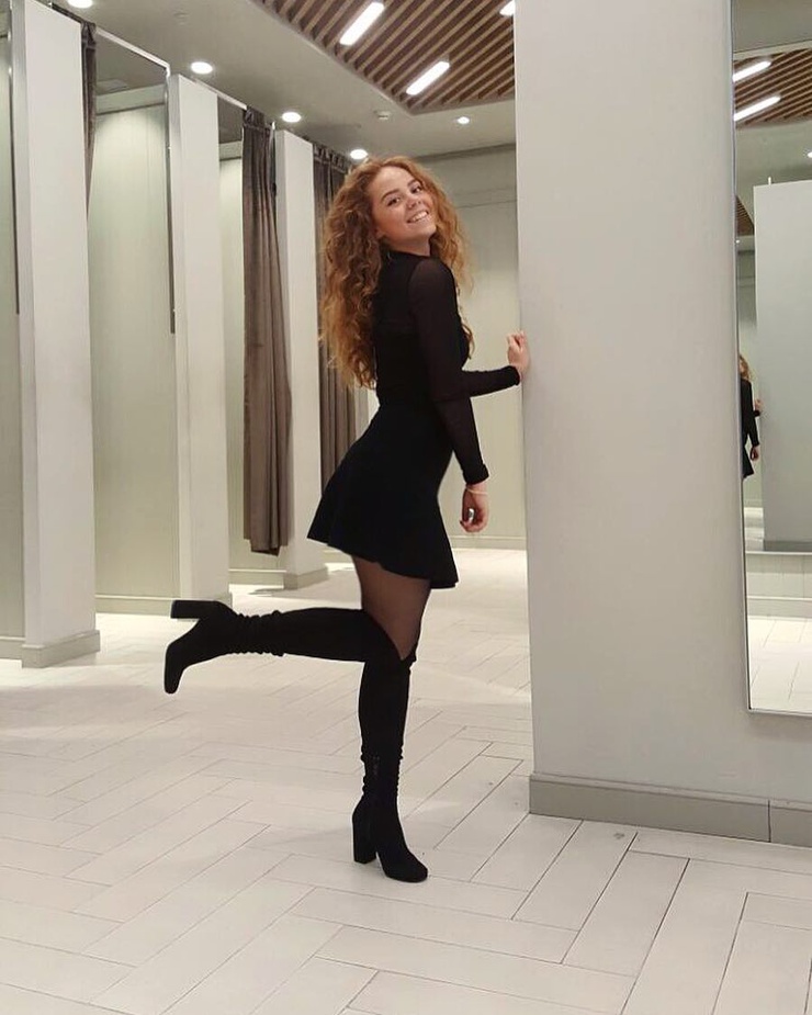 Erika Postnikova Erika Postnikova