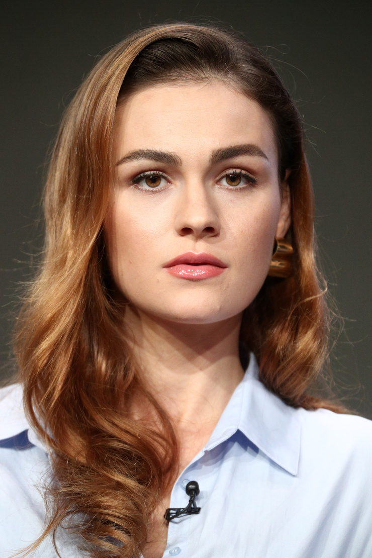 Sophie Skelton Sophie Skelton