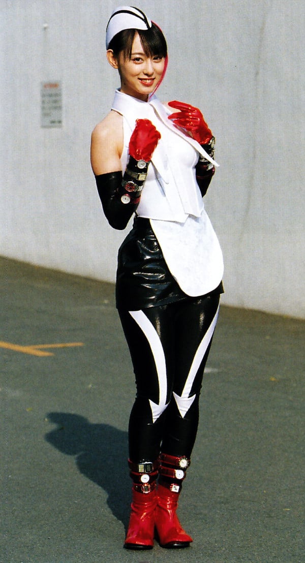 Picture of Naomi (Kamen Rider Den-O)
