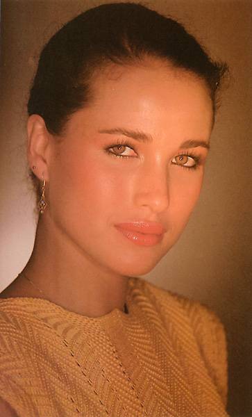 Andie MacDowell