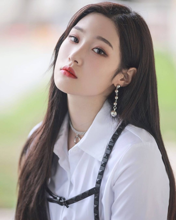 Chae-Yeon Jung Chae-Yeon Jung