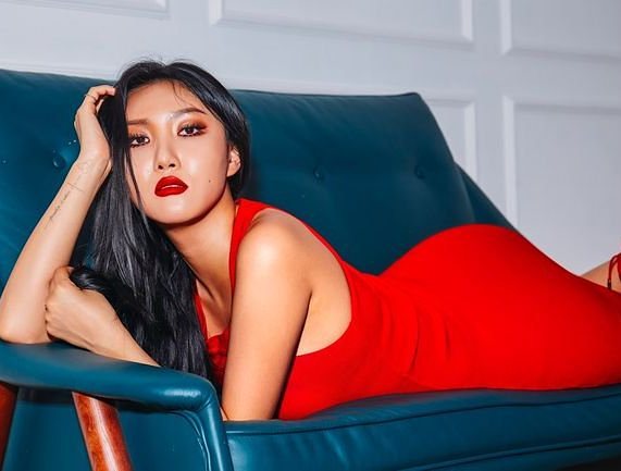 Hwasa Hwasa