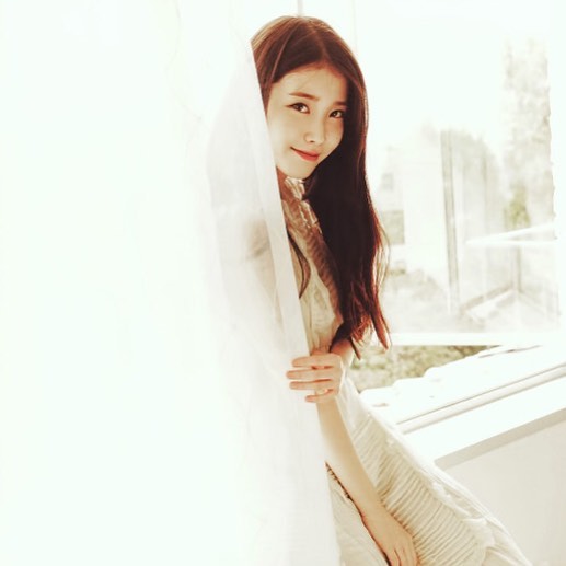 IU