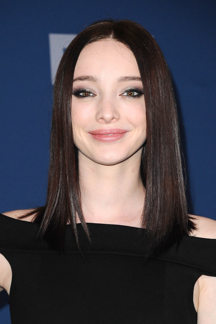 Emma Dumont Emma Dumont