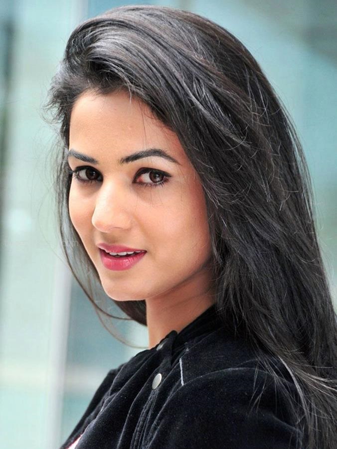Sonal Chauhan Sonal Chauhan