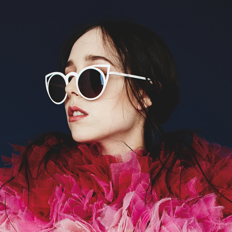 Allie X image