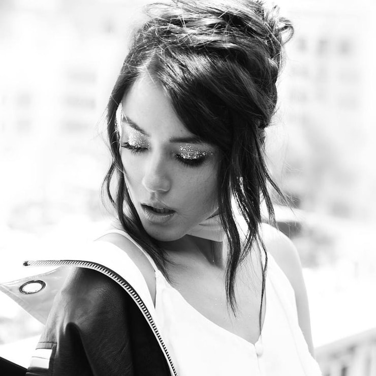 Picture of Chloe Bennet