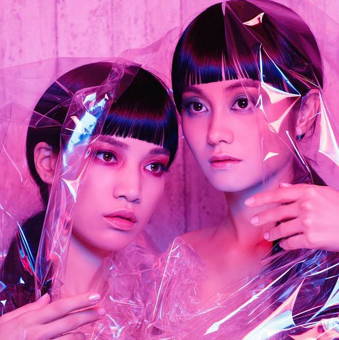 FAR EAST MENTION MANNEQUINS