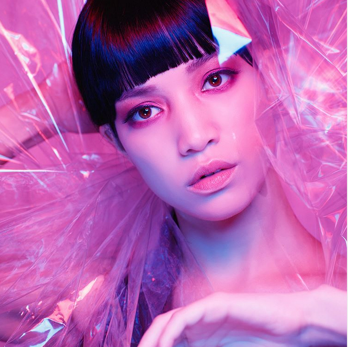 FAR EAST MENTION MANNEQUINS