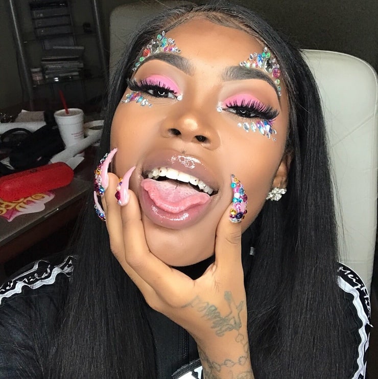 Picture of Asian Doll