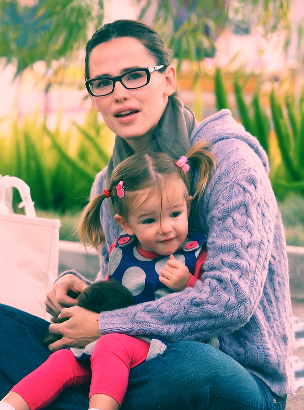 Violet Affleck