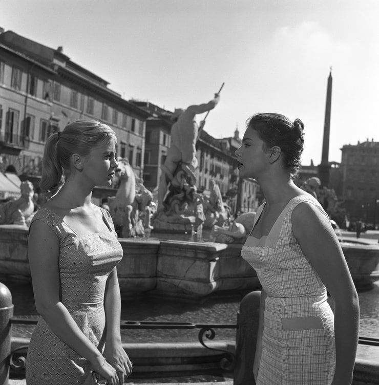 Belle ma povere                                  (1957)