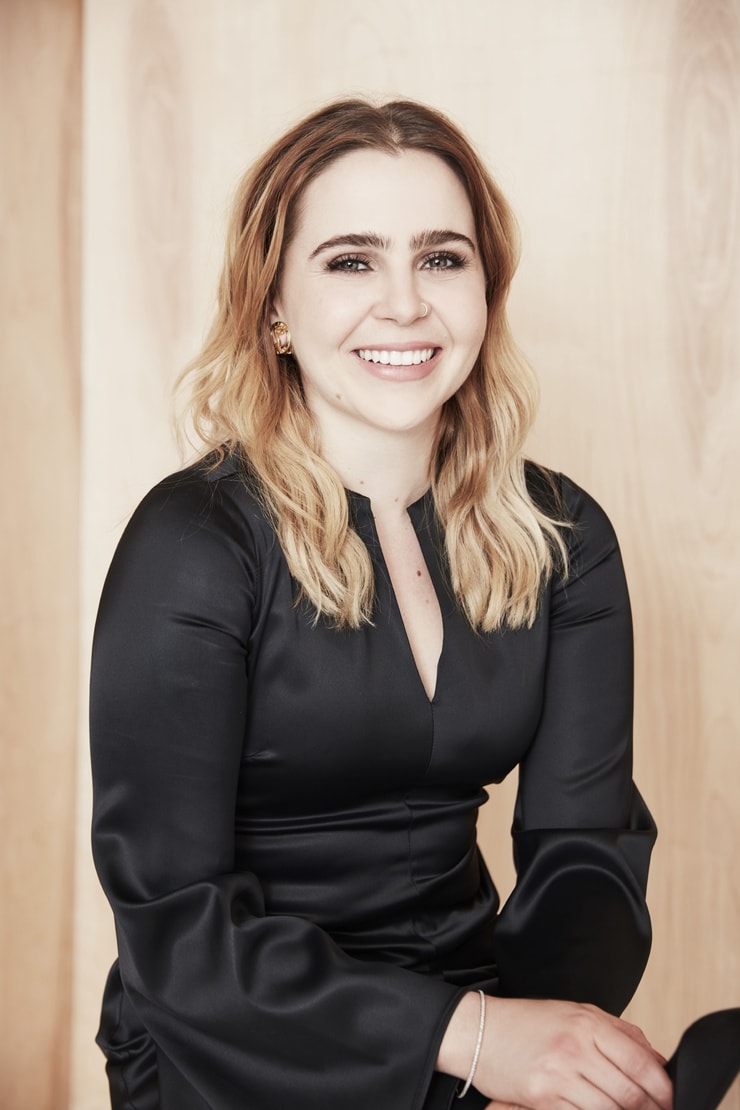 Mae Whitman blonde