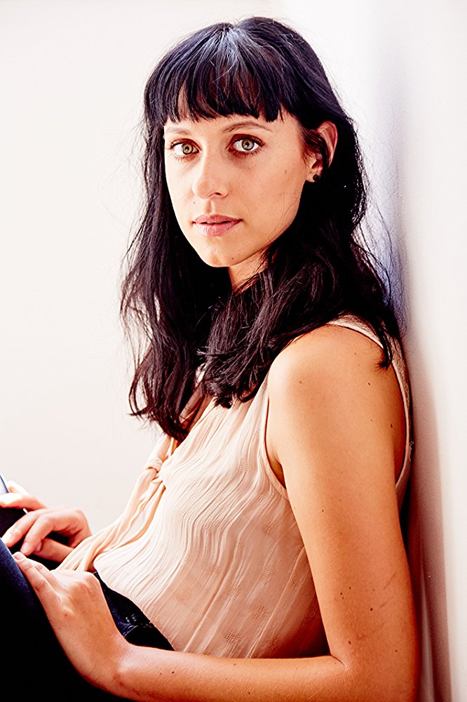 Jessica Falkholt Jessica Falkholt