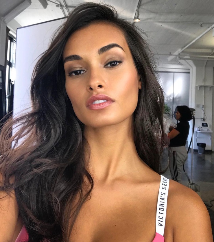 Gizele Oliveira Gizele Oliveira