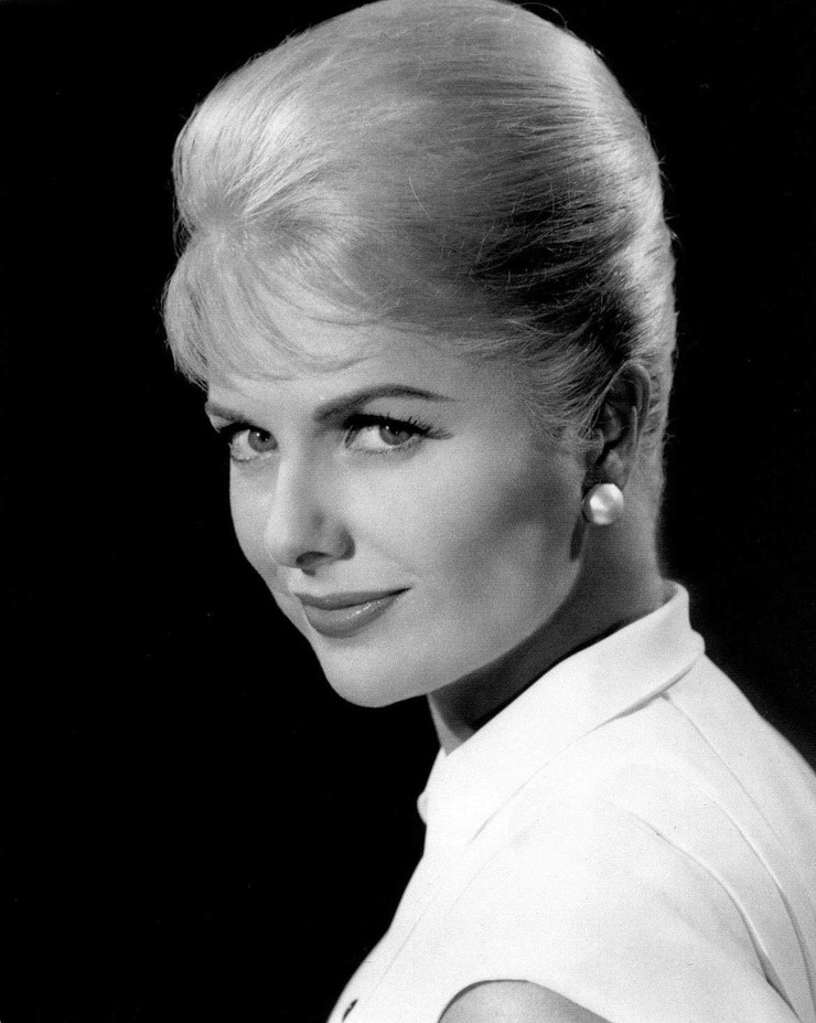 Martha Hyer