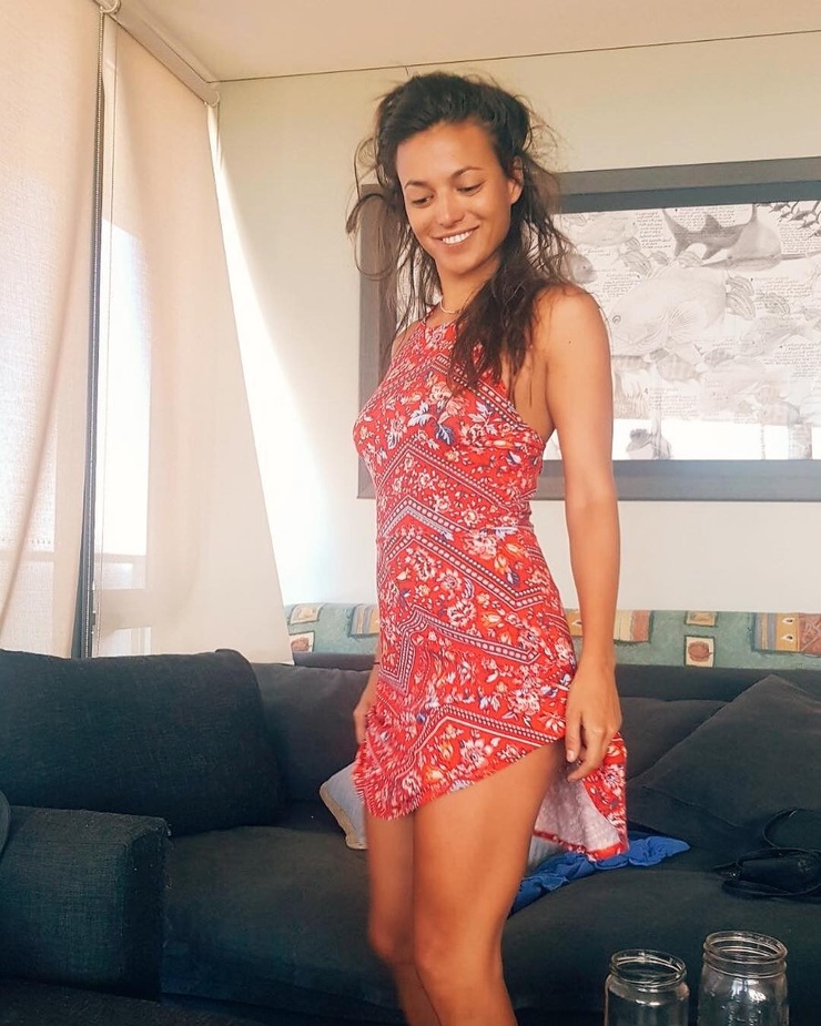 Elisa Mouliaá Elisa Mouliaá